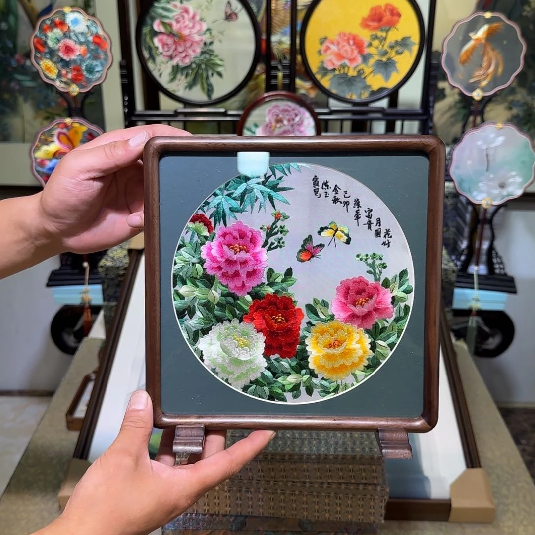 刺绣刺绣工艺精湛
