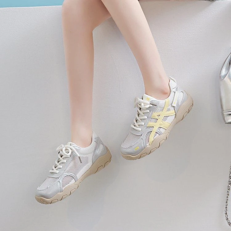 新款时尚新款女士休闲鞋，听主播口令下单