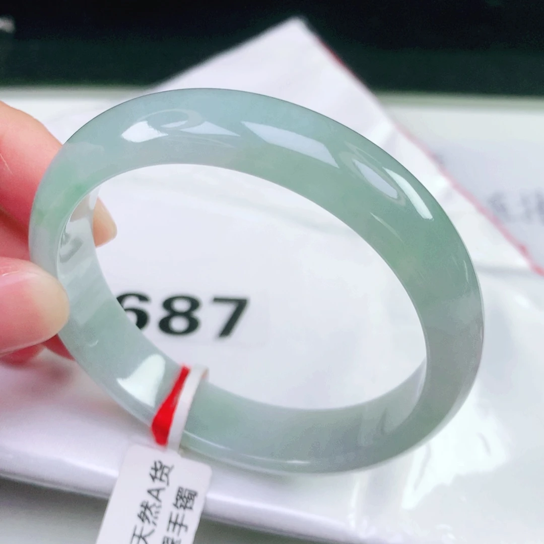 未镶嵌手镯翡翠687