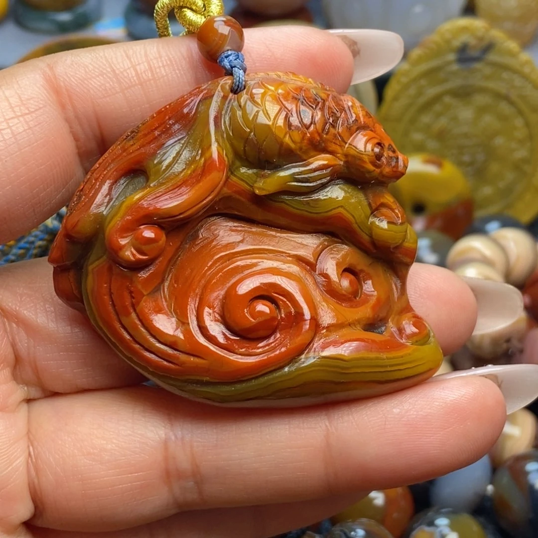 玛瑙/玉髓颈饰未镶嵌知**乐战国红