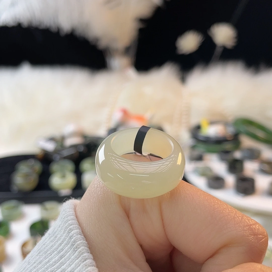 和田玉未镶嵌戒指k34浅晴水馒头18.0mm