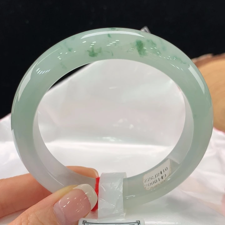 翡翠手镯未镶嵌111-0149