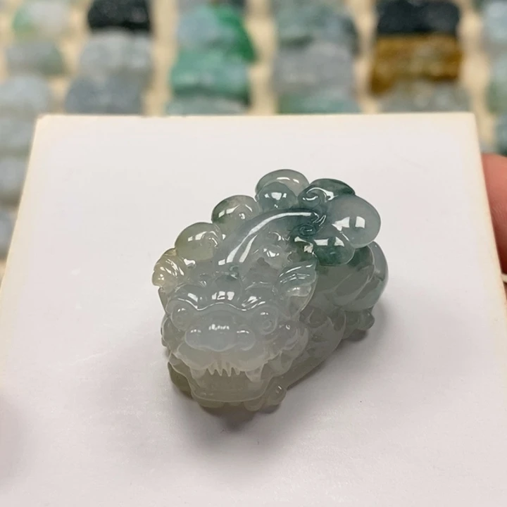 翡翠颈饰未镶嵌天然翡翠貔貅吊坠