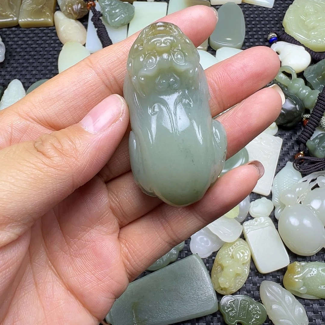 和田玉未镶嵌吊坠(不含链)