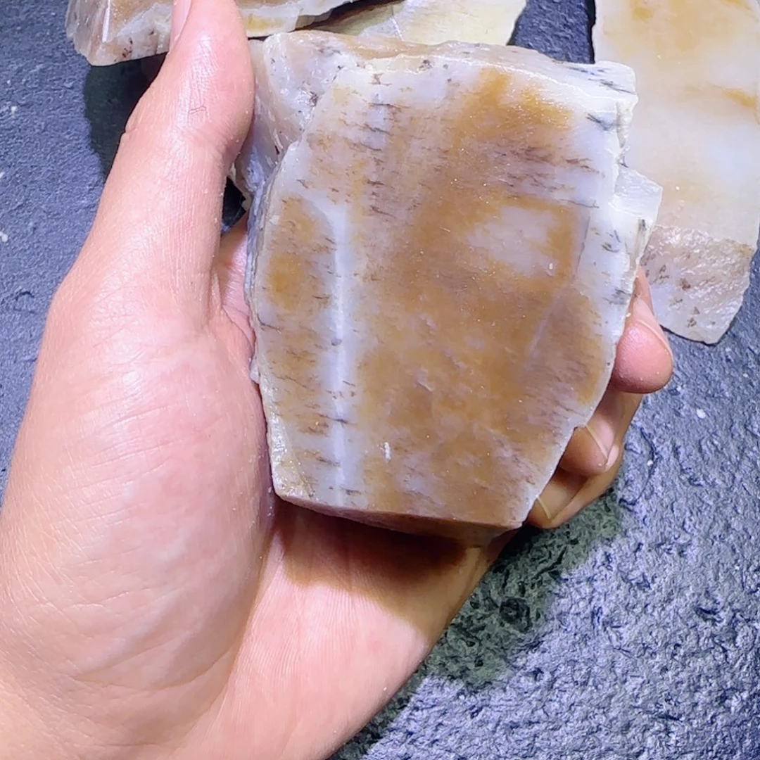 和田玉未镶嵌珠宝半成品