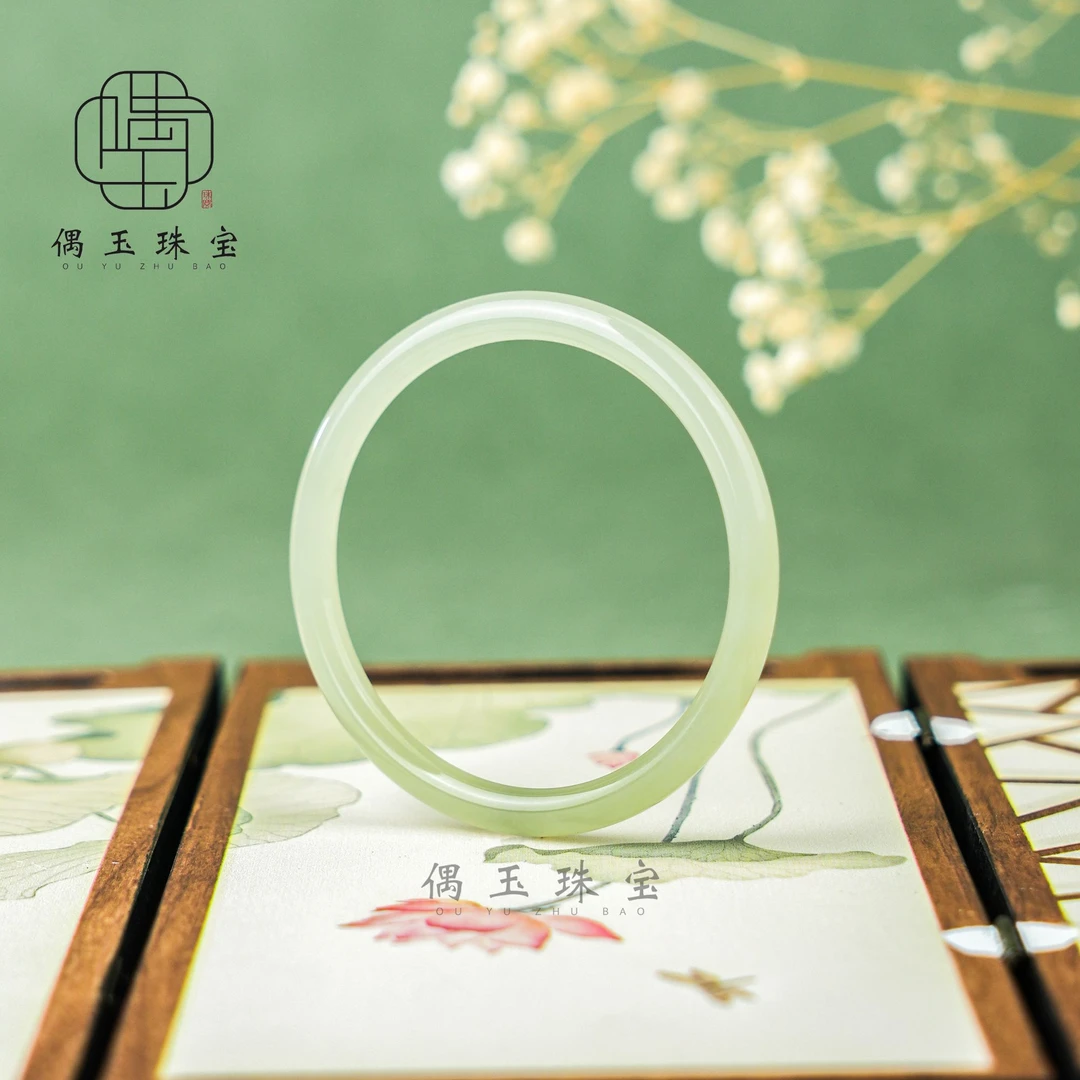 偶玉珠宝丨和田玉*叮当手镯精品—天然珠宝多样性发一