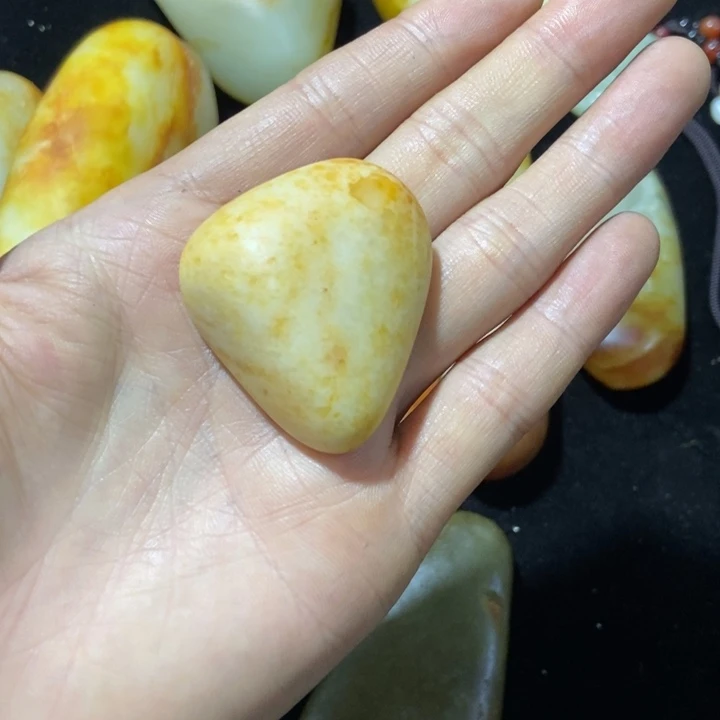 和田玉（糖玉）未镶嵌颈饰