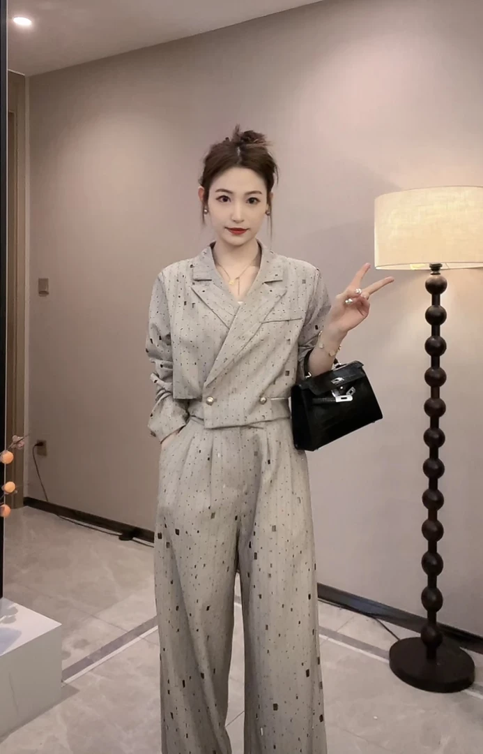 高品质-小个子高级感西装套装2025春季新款女装气质西服短外套