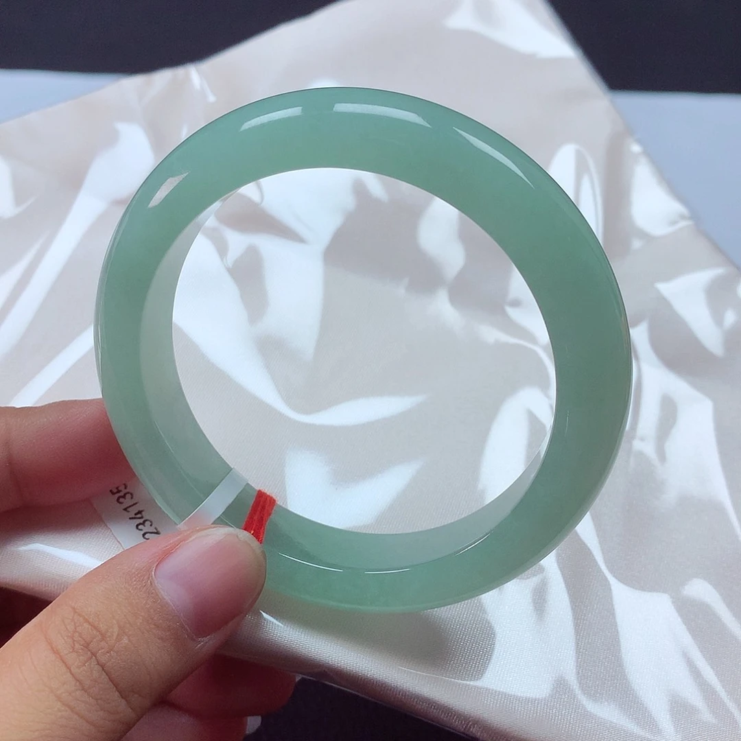 翡翠手镯未镶嵌天然缅甸A货翡翠手镯