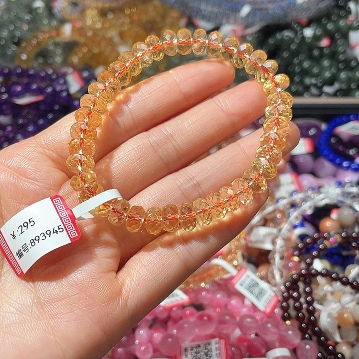 羡***u水晶手链未镶嵌刻面黄水晶8m