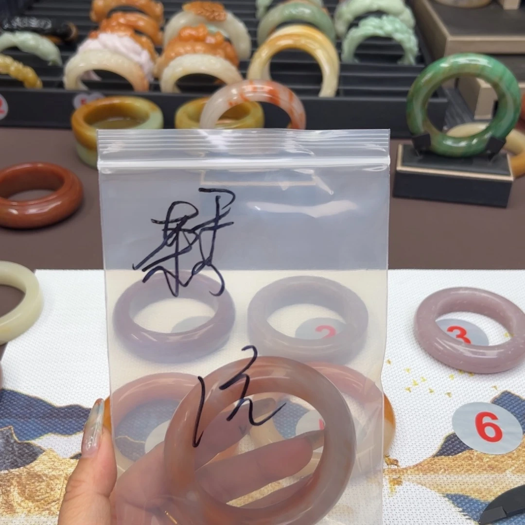 石英质玉手镯未镶嵌午**香