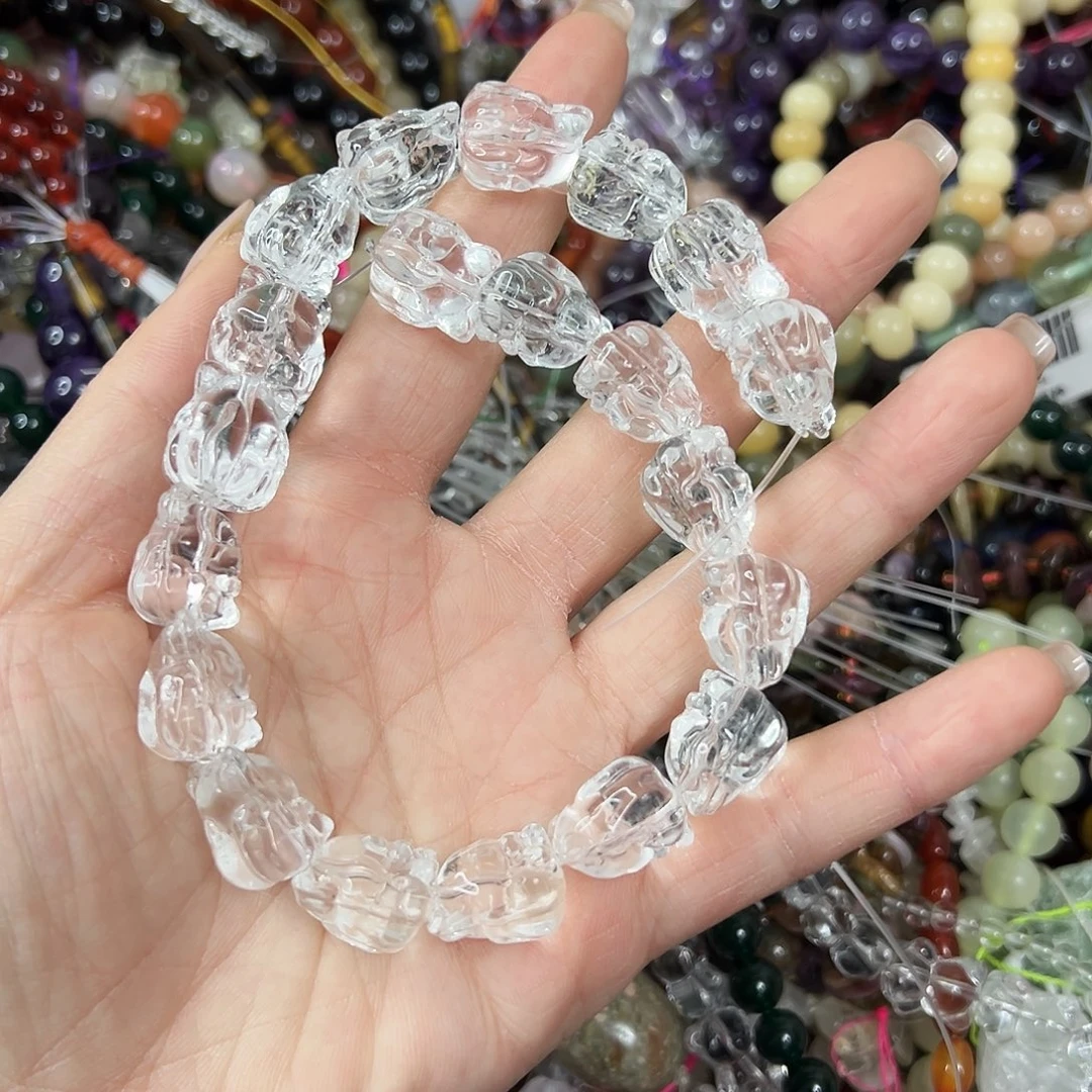 玛瑙/玉髓未镶嵌珠宝半成品，压电白水晶九尾狐20颗