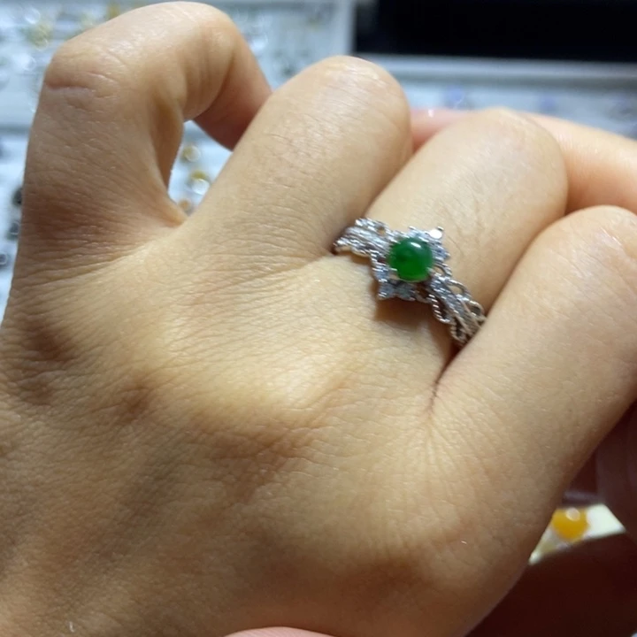 翡翠戒指银S925镶嵌戒指