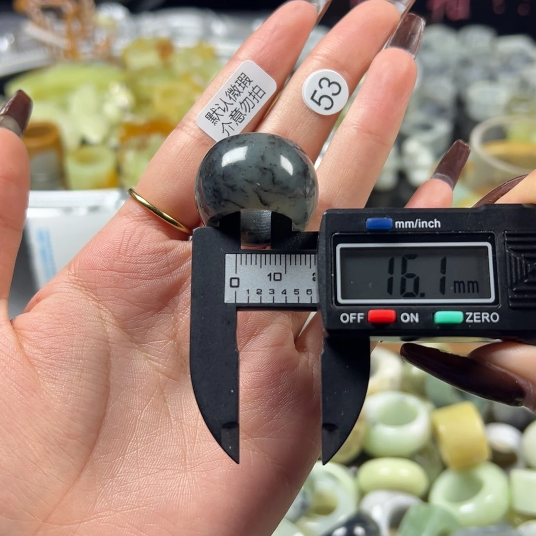 蛇纹石玉未镶嵌戒指