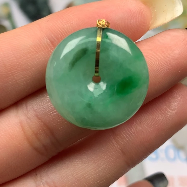翡翠未镶嵌挂件翡翠