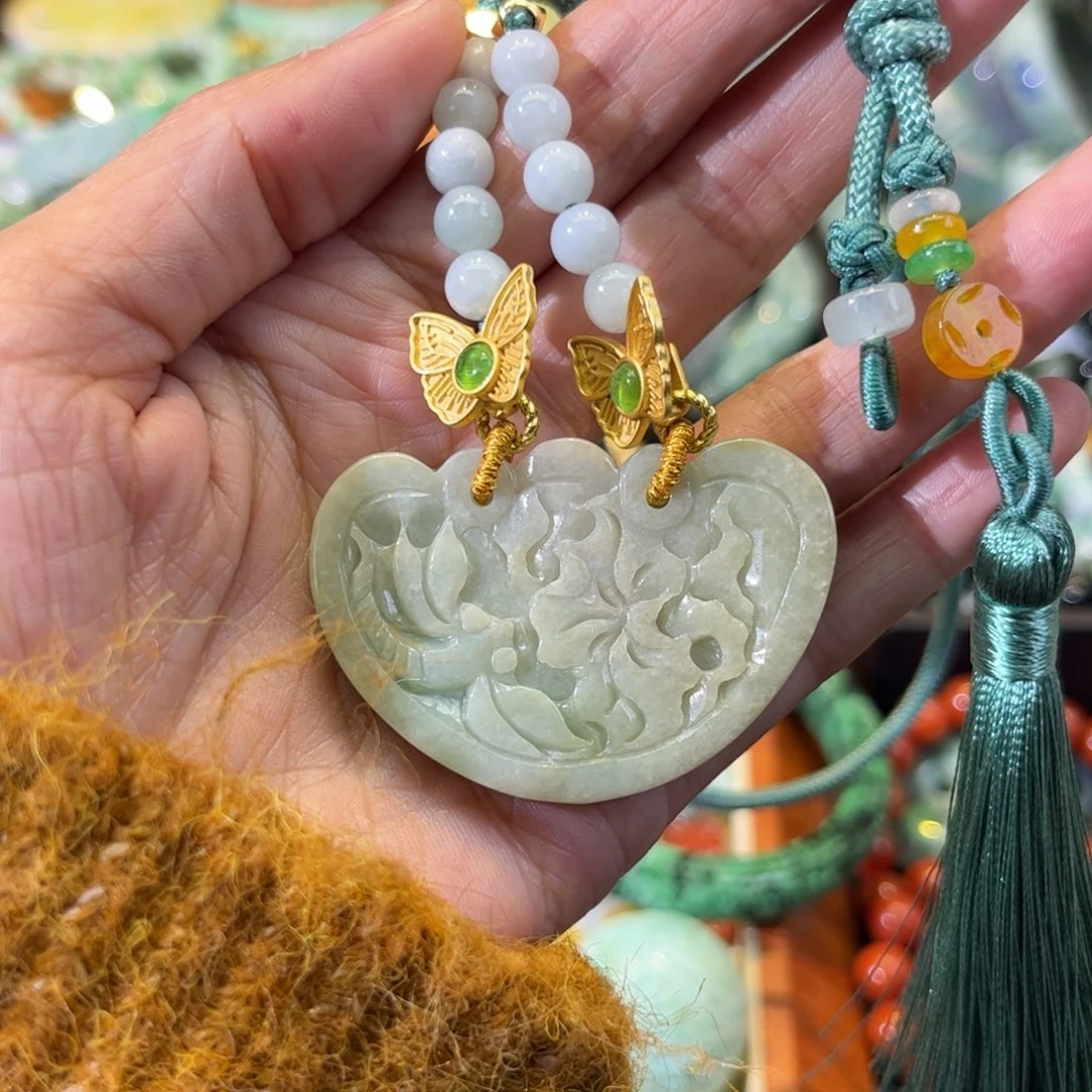 翡翠颈饰未镶嵌待编款