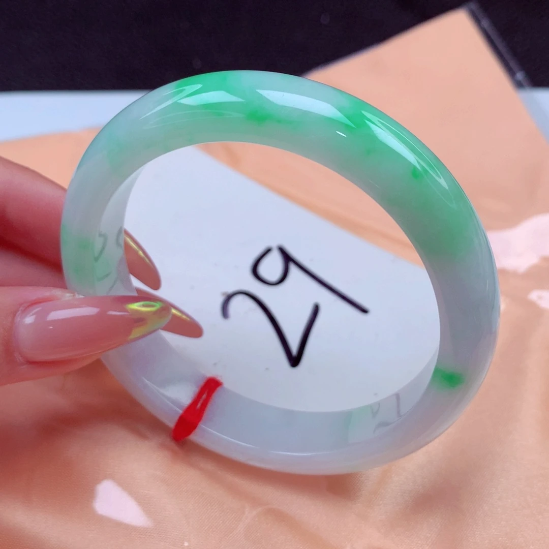 翡翠手镯未镶嵌翡翠57