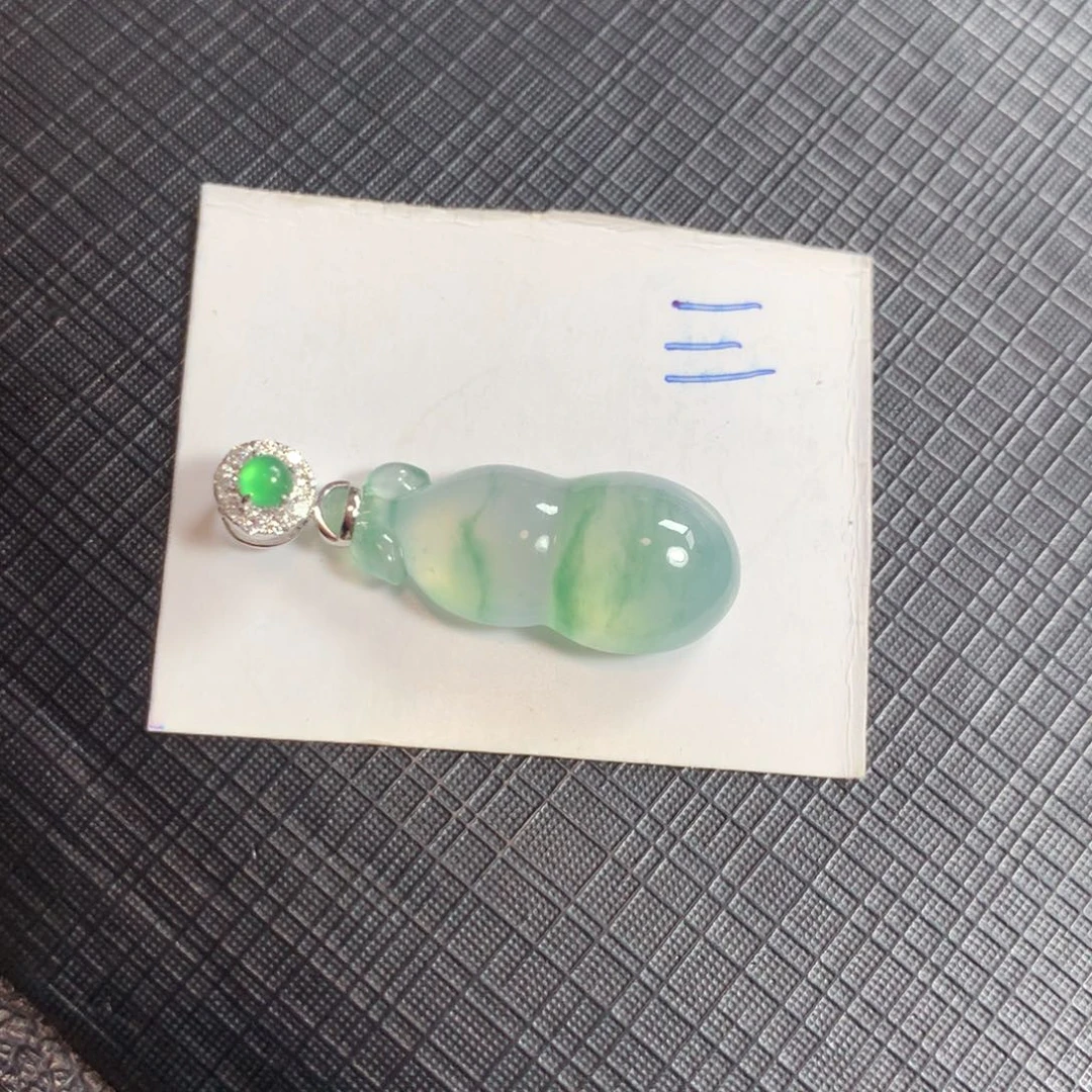 翡翠18K金镶嵌颈饰森*翡翠