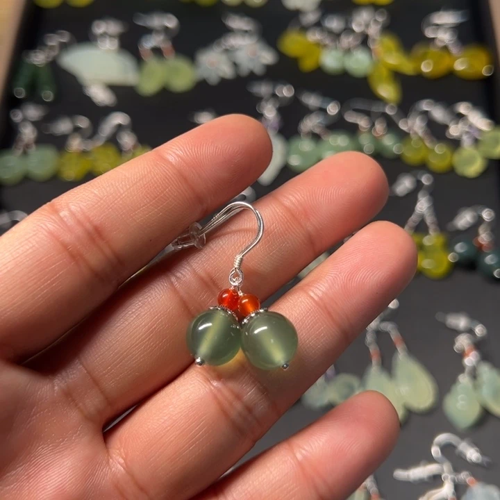 岫玉银S925镶嵌耳钉