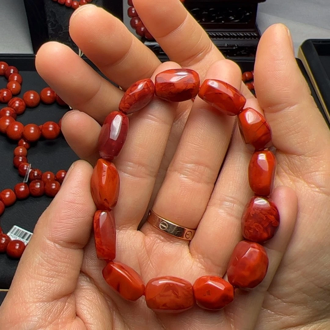 二***哥南红玛瑙未镶嵌手串