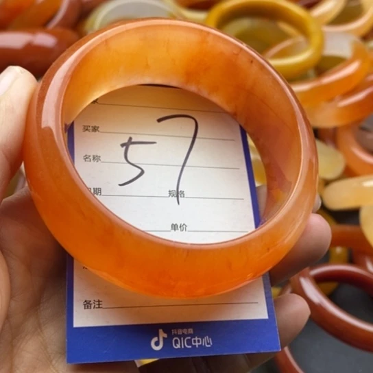 石英质玉未镶嵌手镯