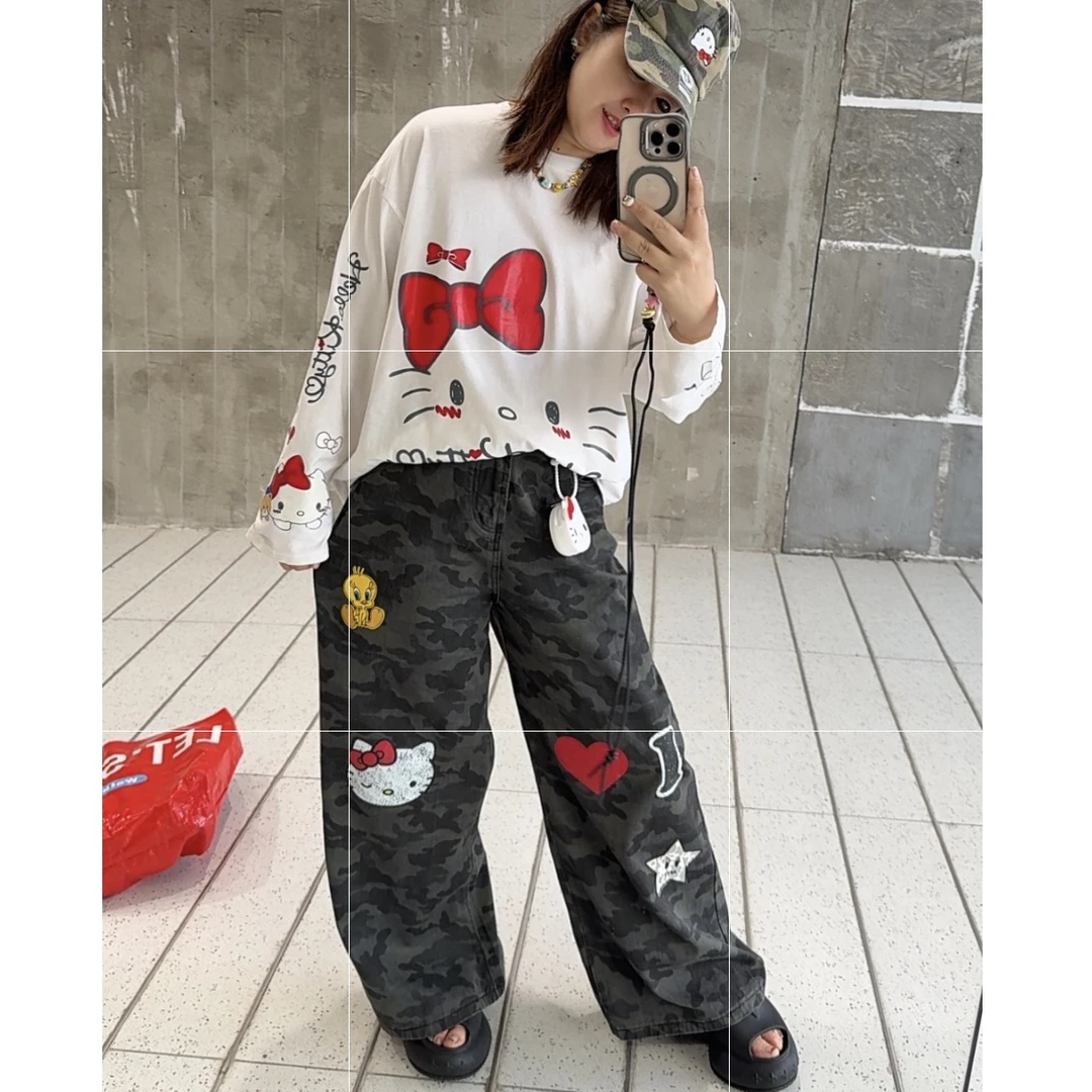 满印kitty长袖T恤+中古迷彩阔腿裤