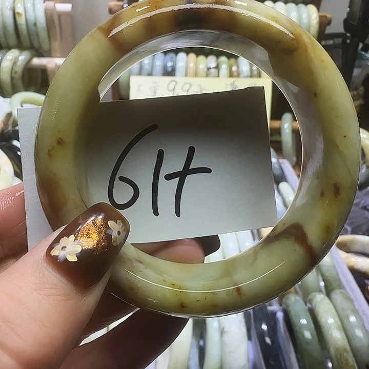 透闪石-蛇纹石玉未镶嵌手镯