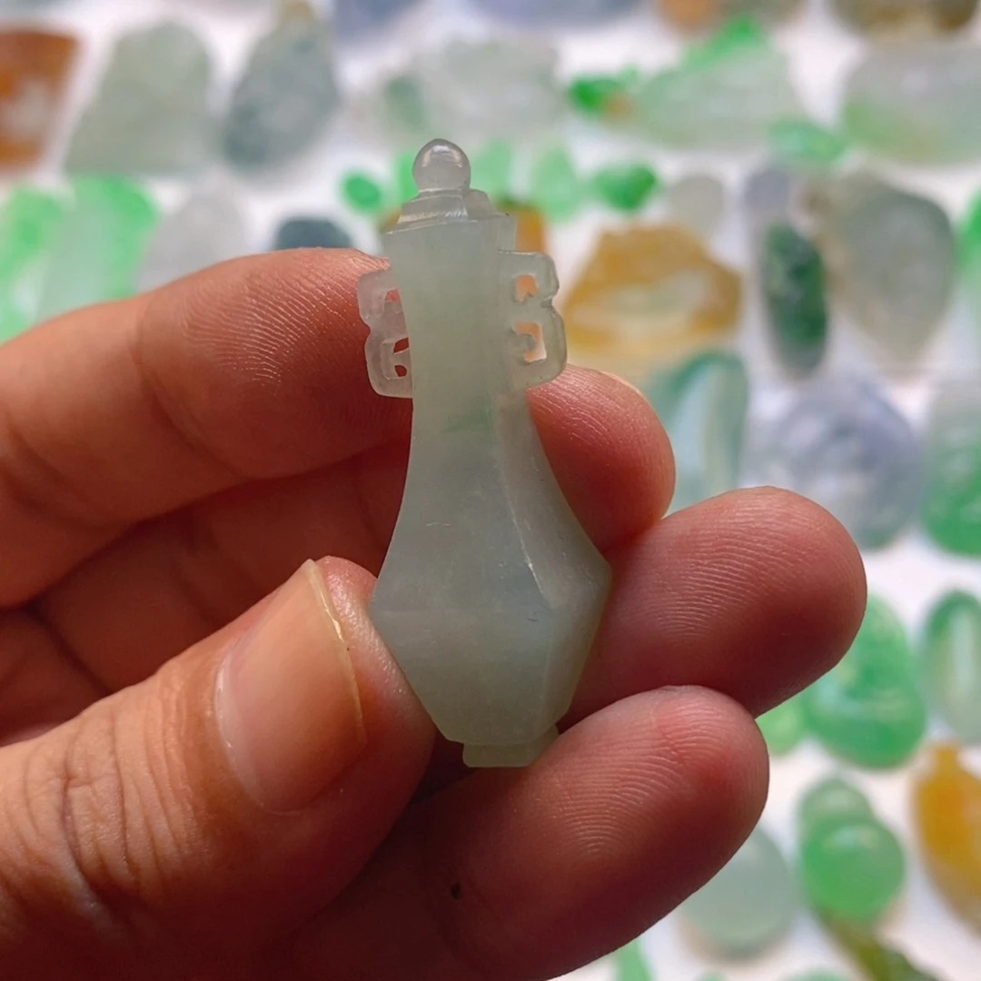 定制翡翠未镶嵌净瓶