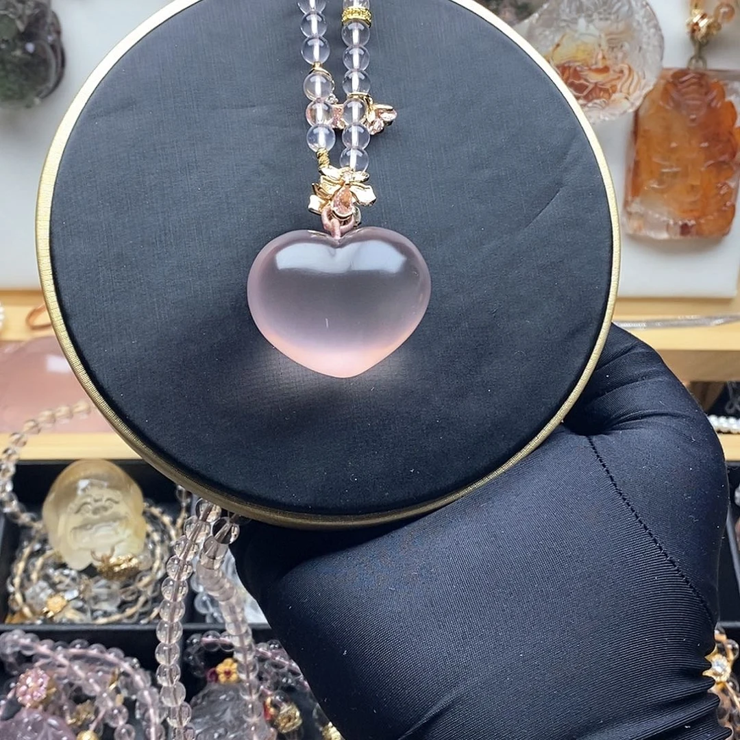 水晶颈饰未镶嵌粉水晶爱心