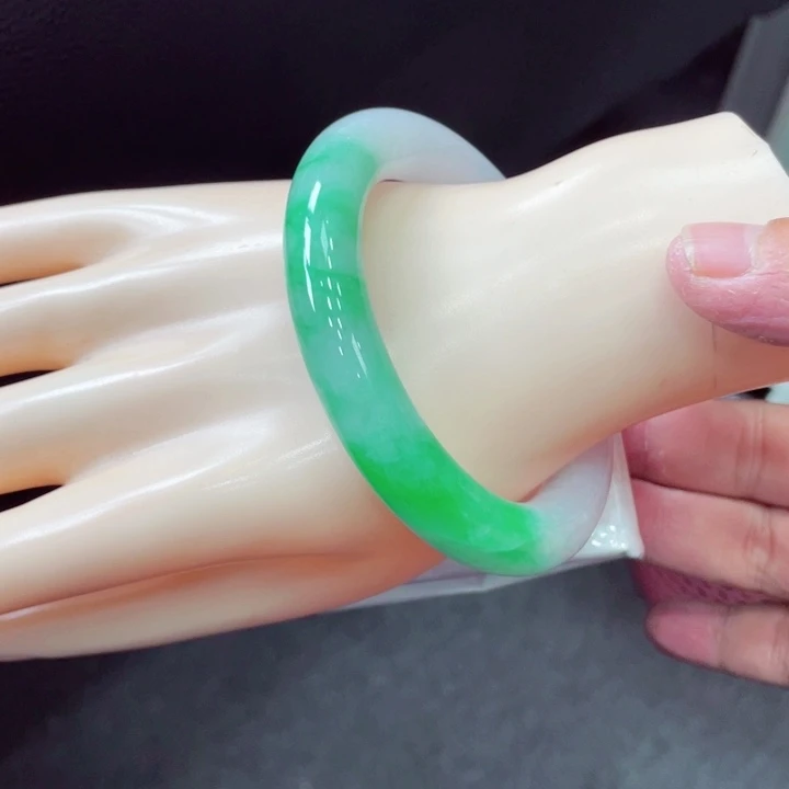 未镶嵌手镯翡翠翡翠