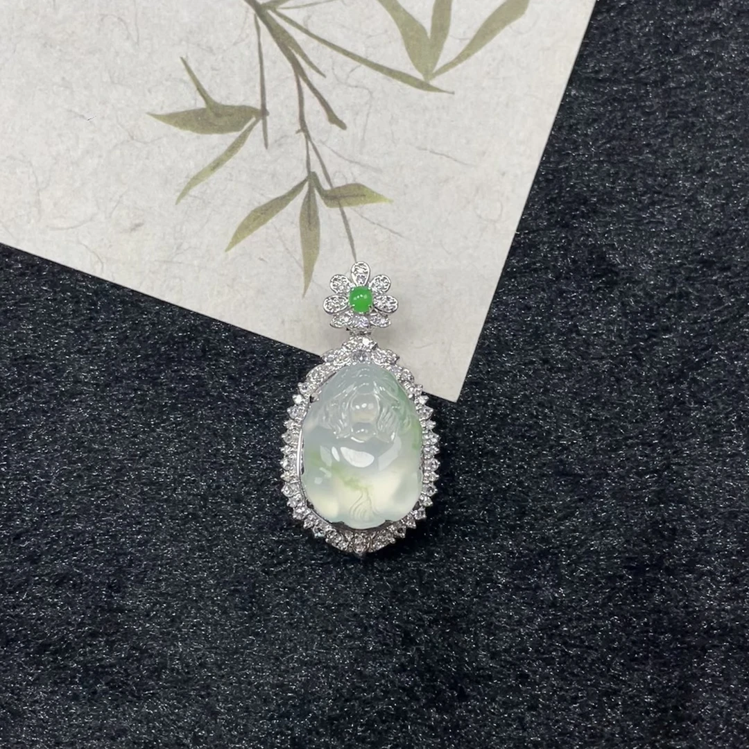 冰飘花貔貅—翡翠18K金镶嵌吊坠(赠链)