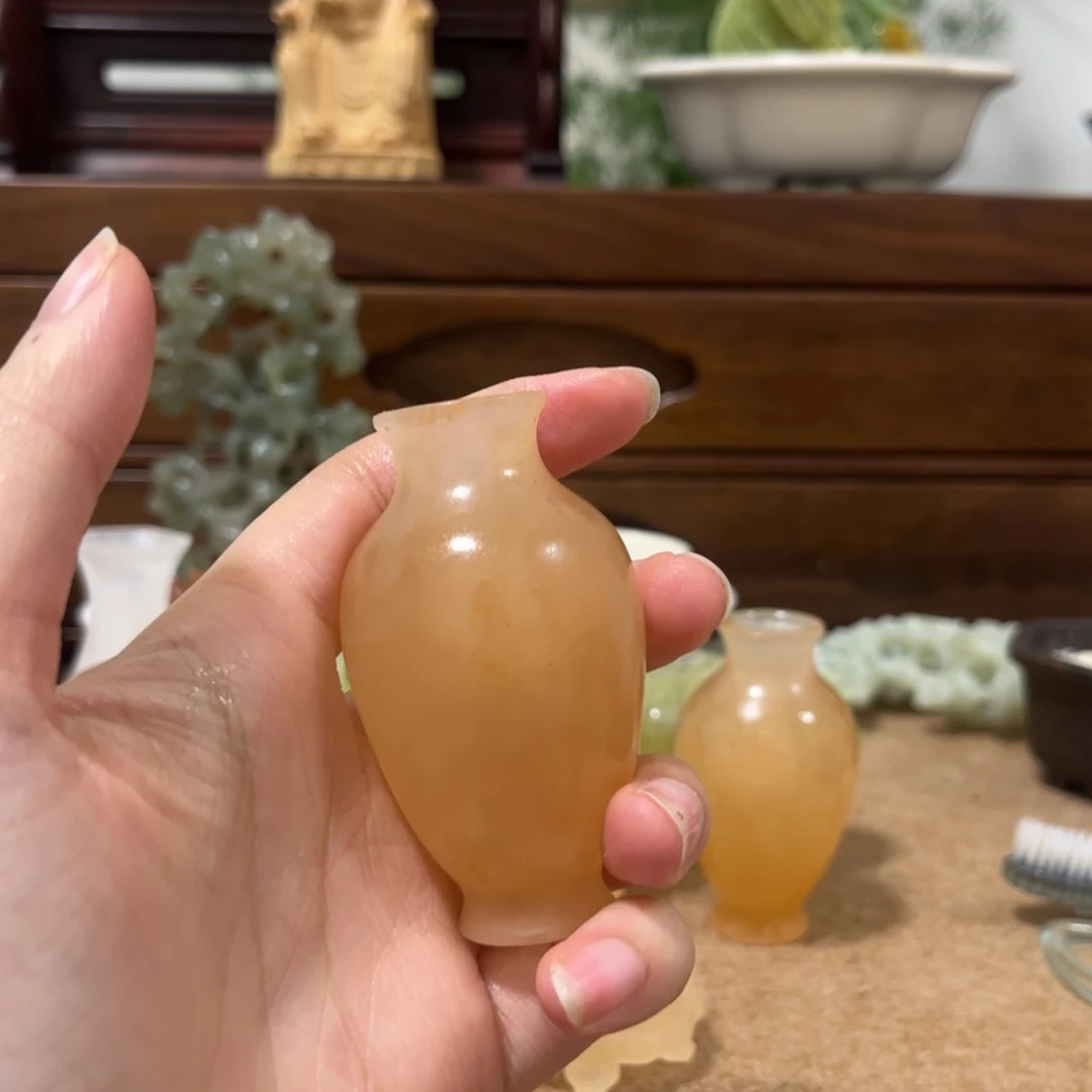 云****青田石印石花瓶1个