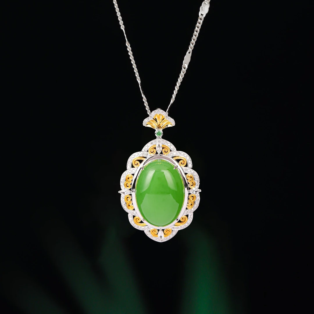 【4周年】18K金双色花边镶嵌银杏扣头13*18mm苹果绿大旦面HNZ7215