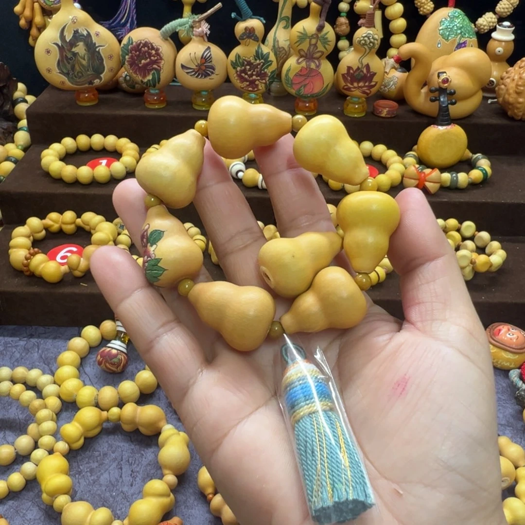 多***多草里金三角墩葫芦手串8颗