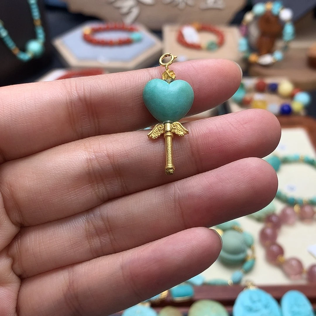 绿松石挂件18K金镶嵌h****a