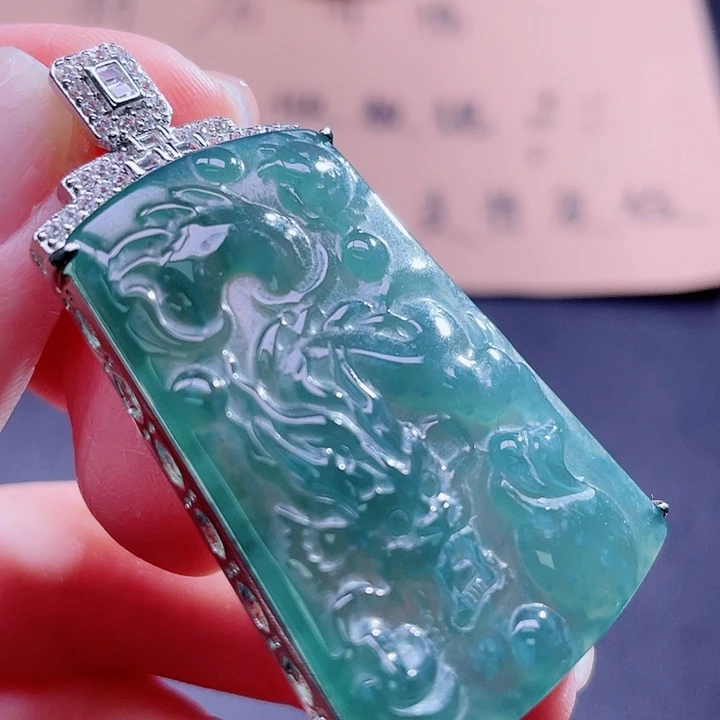 翡翠吊坠(不含链)未镶嵌