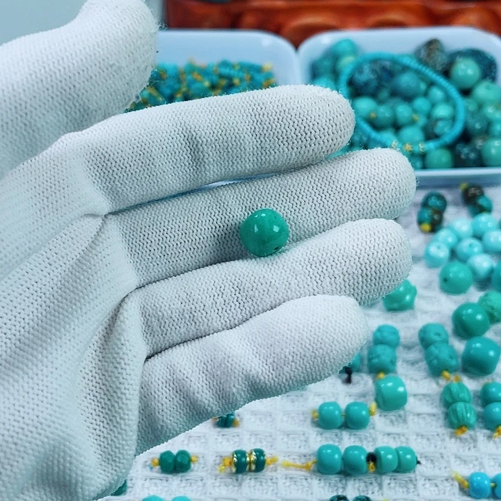 南红玛瑙未镶嵌珠宝奇石