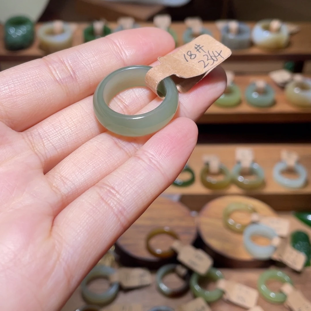 和田玉戒指未镶嵌灵*发18.3