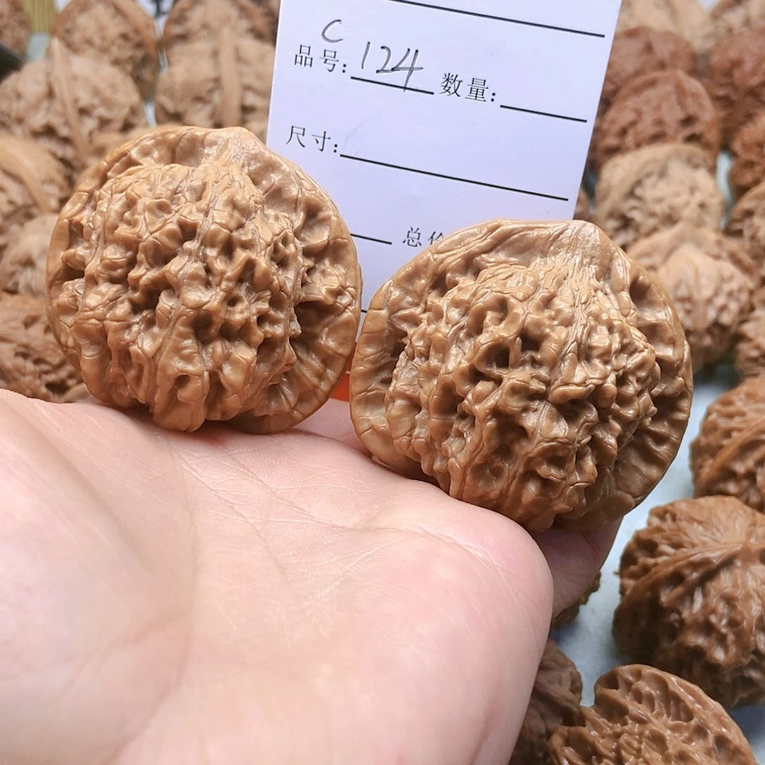 把件桃核无*124号全品官帽51尺