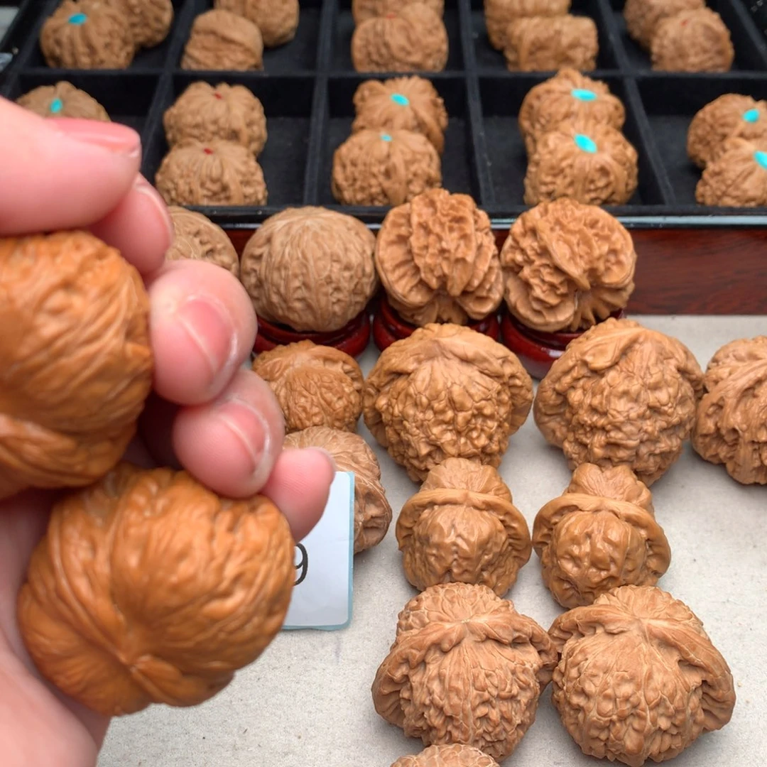 文玩核桃把件格*特46南瓜墩….