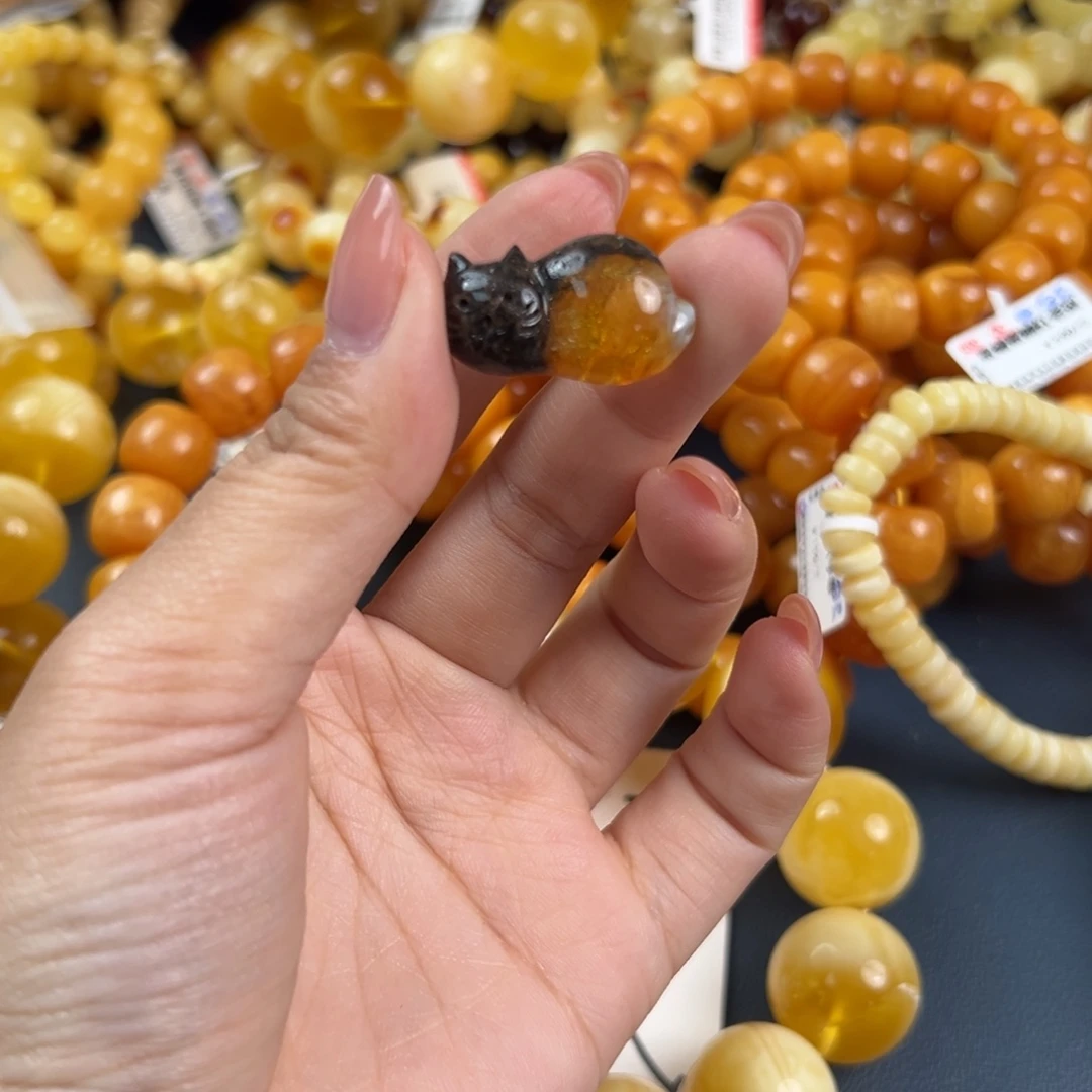 琥珀未镶嵌珠宝奇石