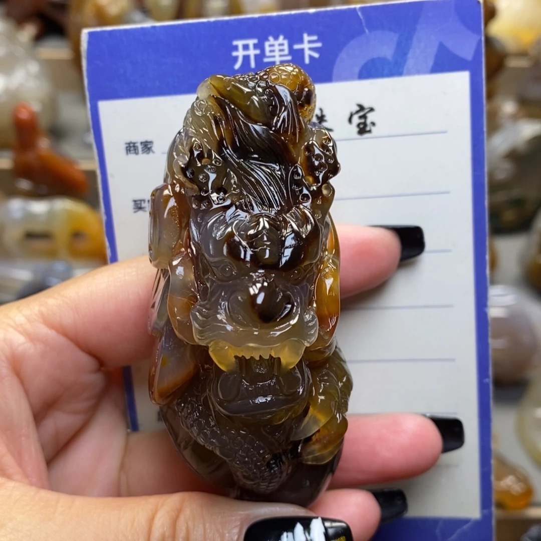 W***H玛瑙/玉髓未镶嵌把件