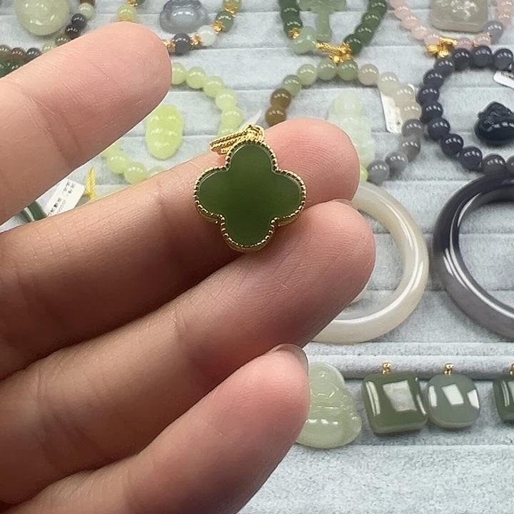 和田玉未镶嵌珠宝半成品