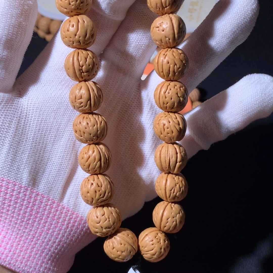 春***禾手串桃核盘锦肥齐方墩13+