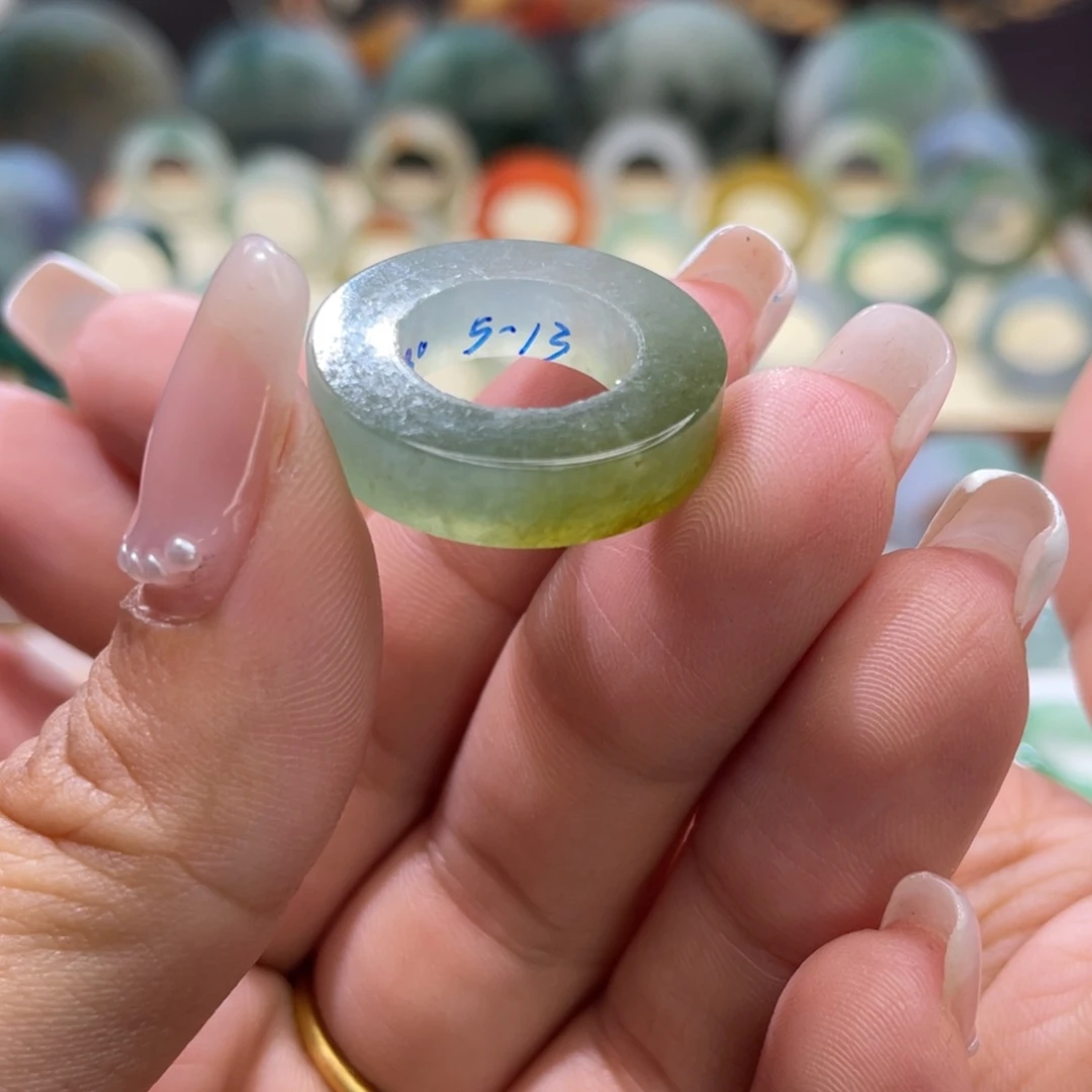 定制翡翠未镶嵌天然翡翠