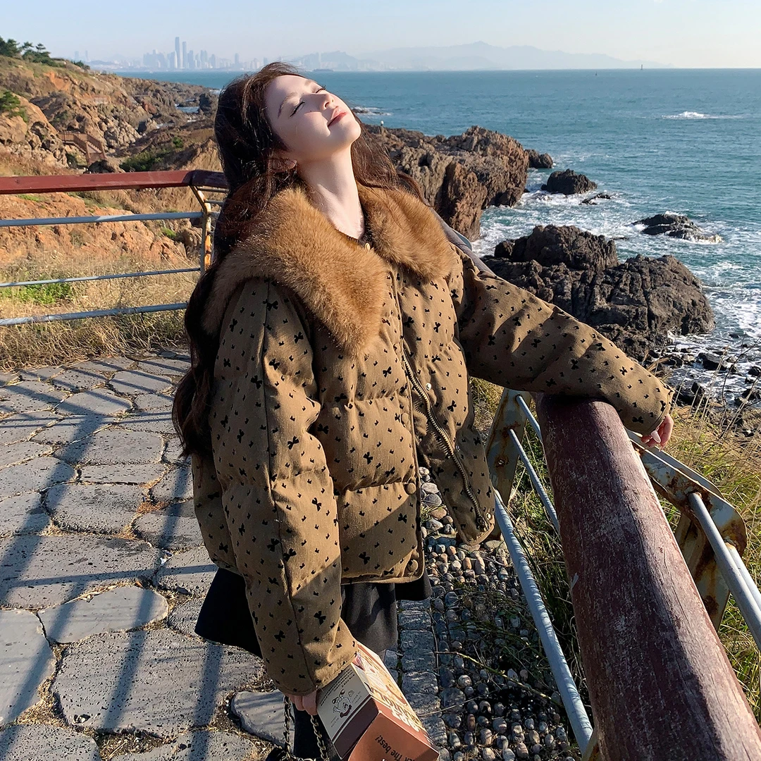 大毛领波点羽绒服女款2025冬装新款小个子短款超好看的洋气厚外套