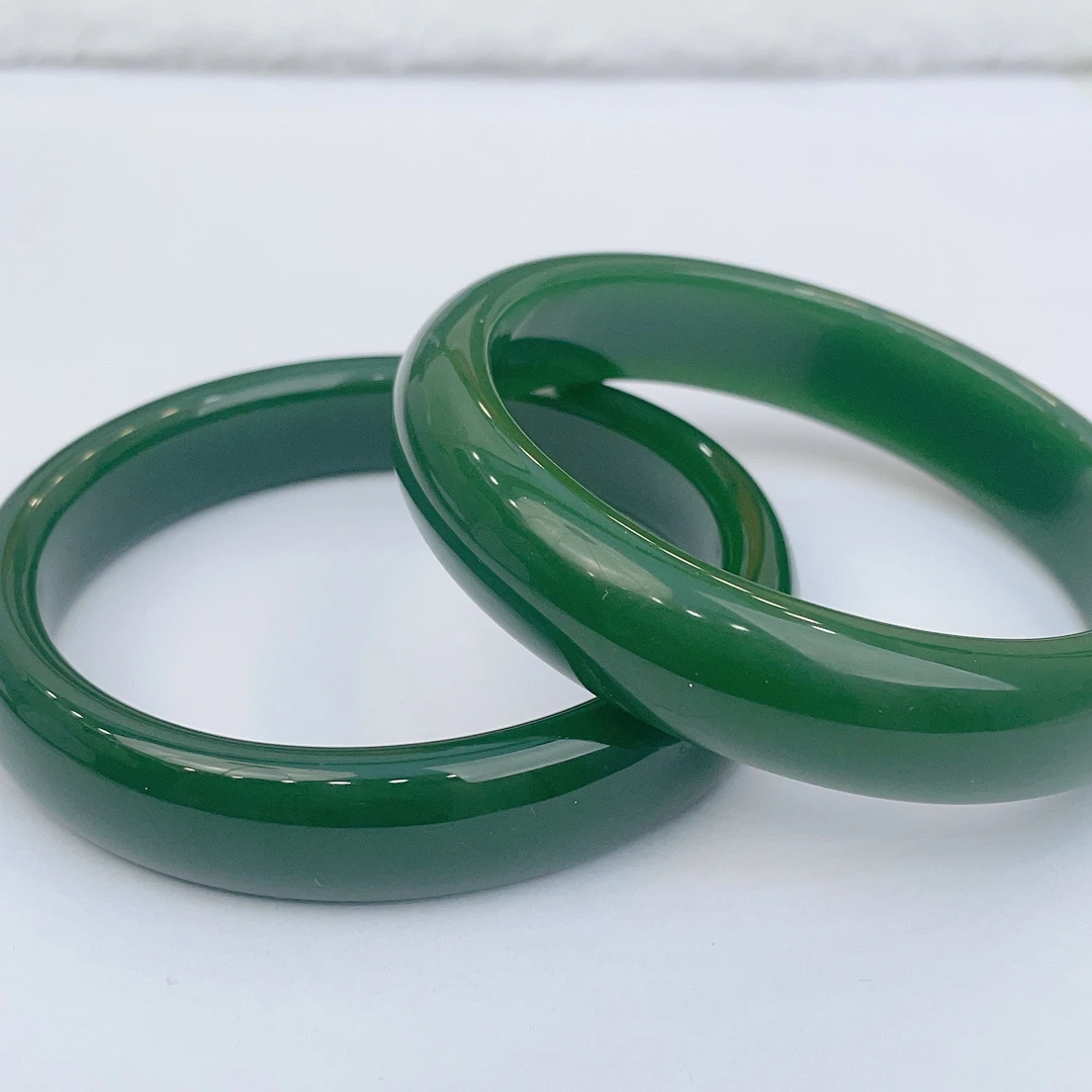 【妈妈必入款】俄碧 菠菜绿手镯 （平安镯/美人条）