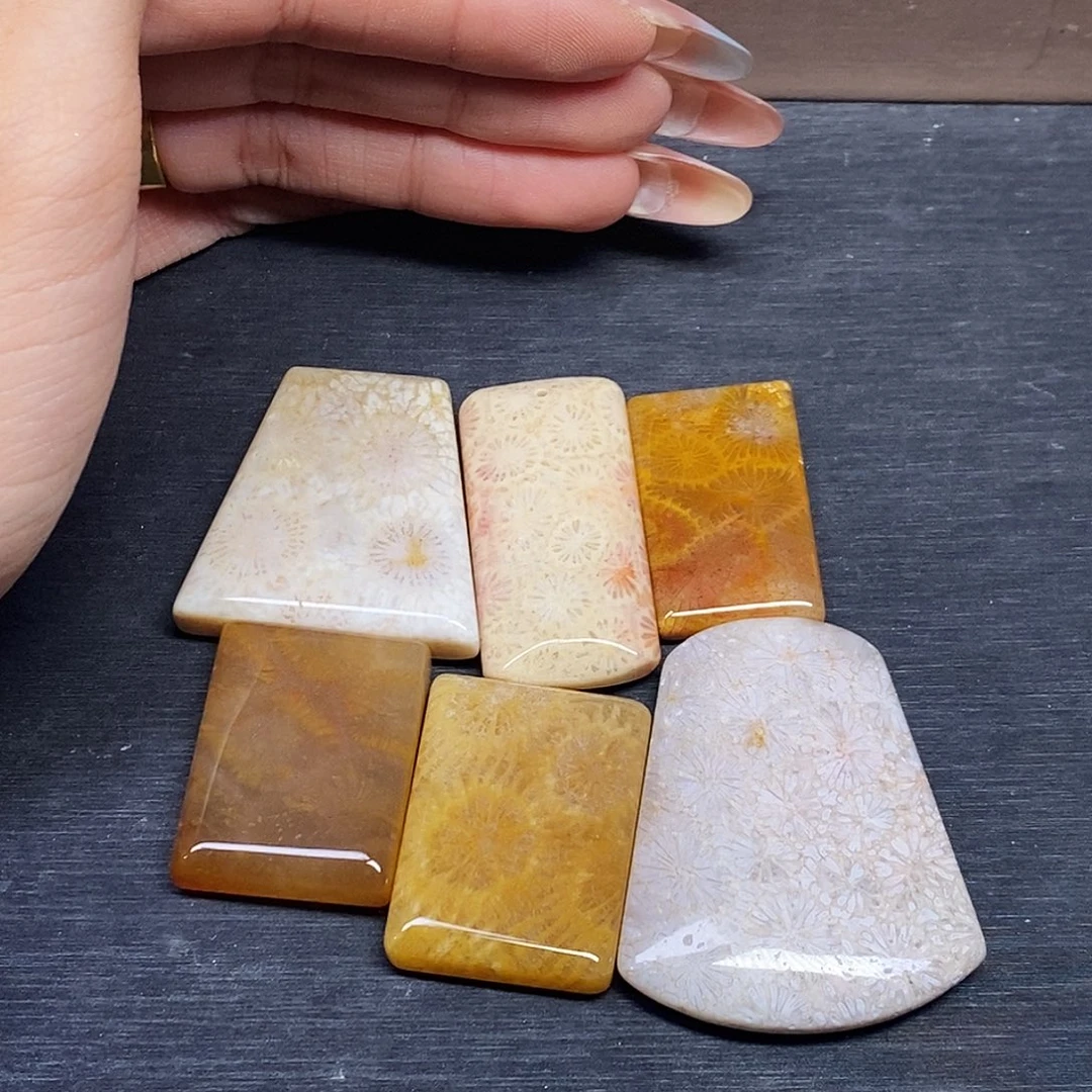 清***呀硅化玉合金颈饰吊坠