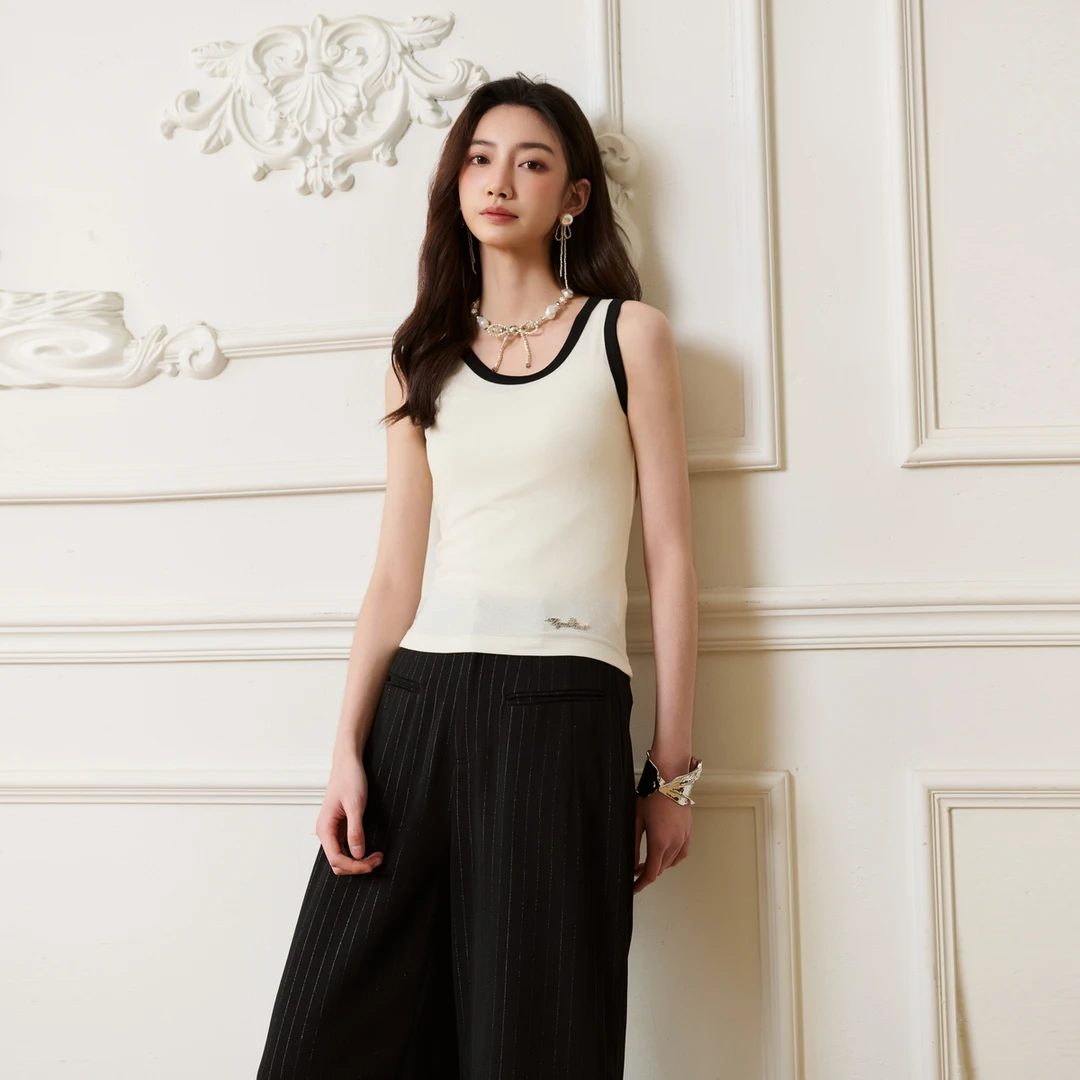 Three Quarters品牌设计25ss白色撞色金属logo背心