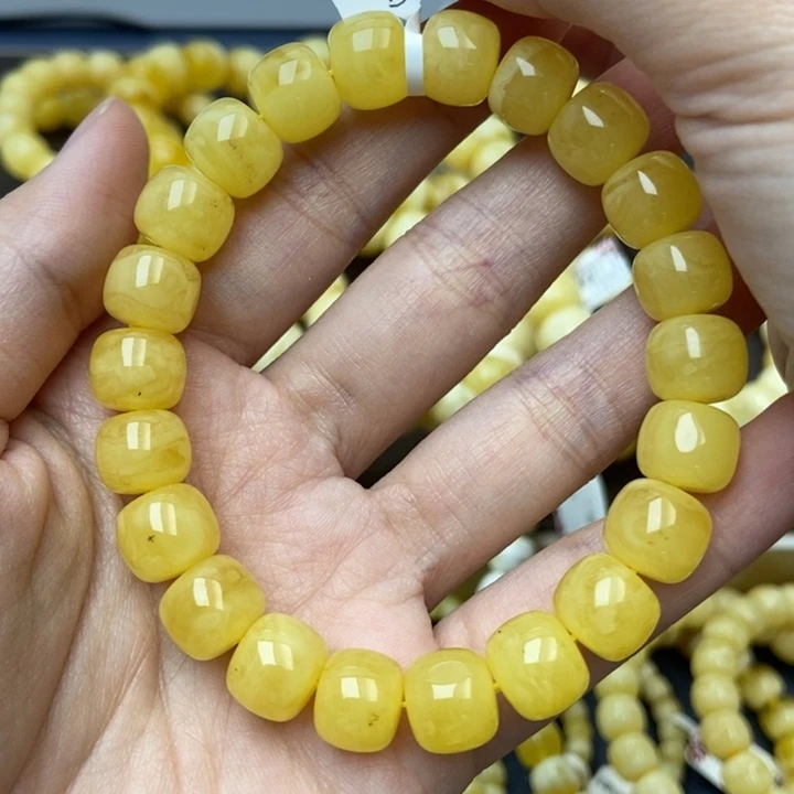 琥珀未镶嵌珠宝奇石80